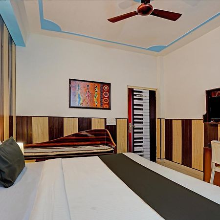 Hotel O Greno House Near Pvr Ansal Plaza نويدا الكبرى المظهر الخارجي الصورة