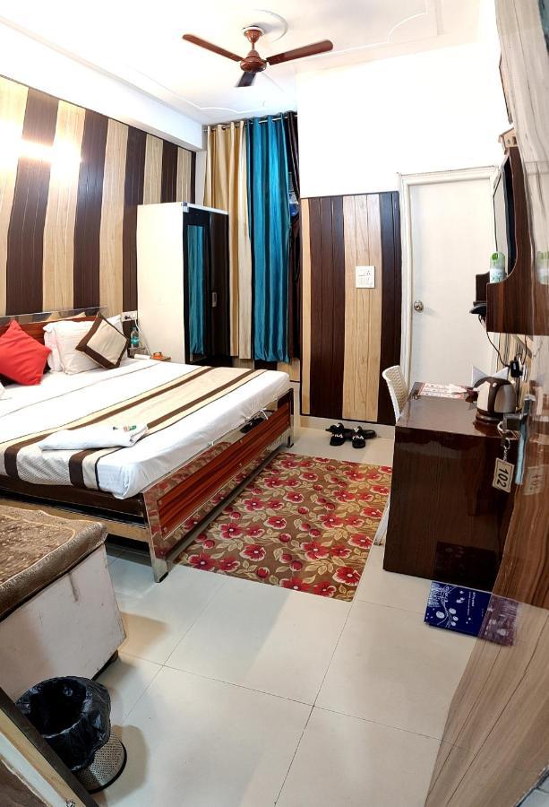 Hotel O Greno House Near Pvr Ansal Plaza نويدا الكبرى المظهر الخارجي الصورة