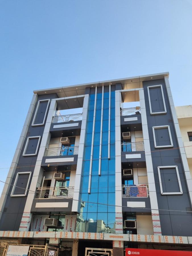 Hotel O Greno House Near Pvr Ansal Plaza نويدا الكبرى المظهر الخارجي الصورة