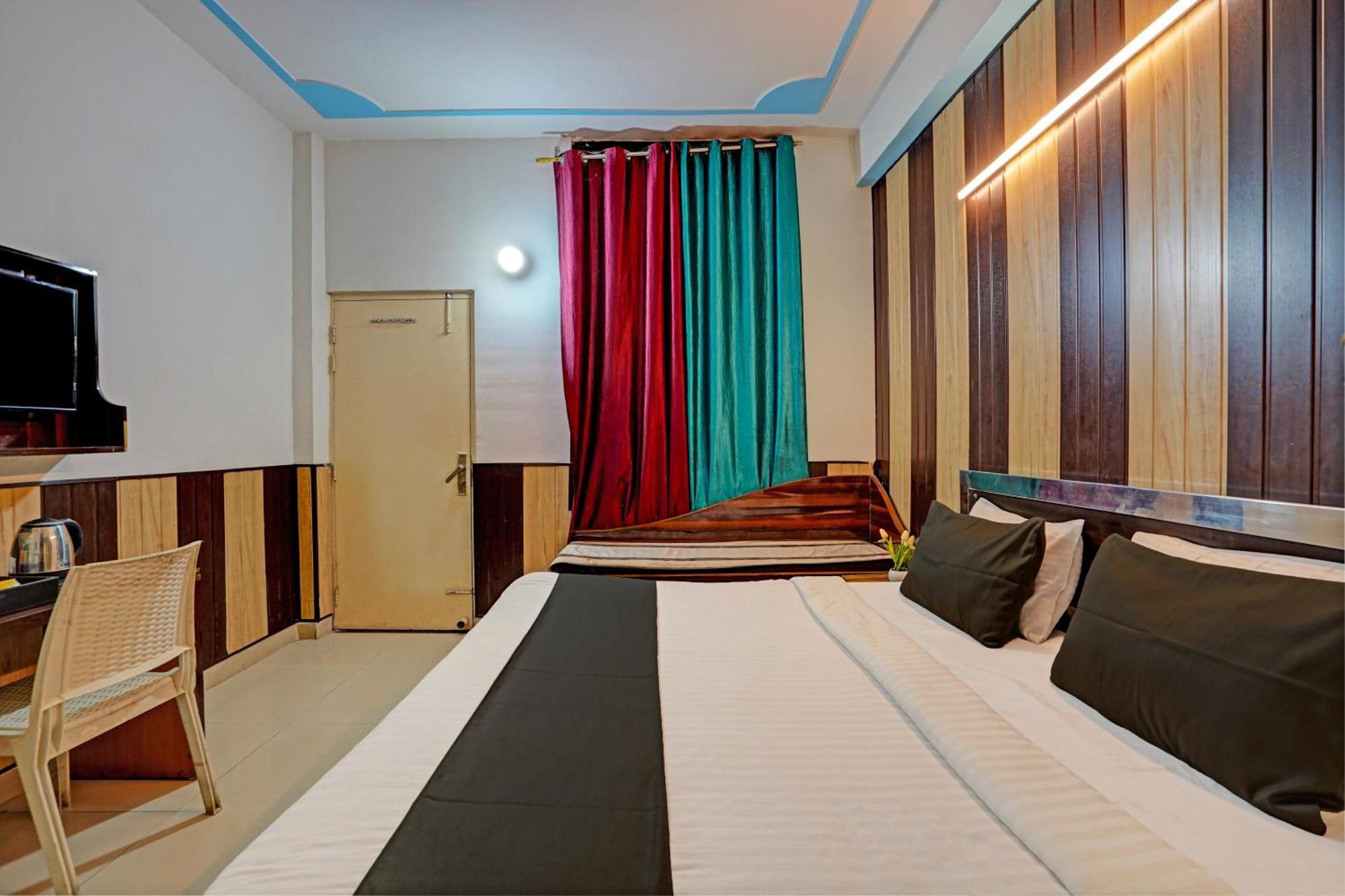 Hotel O Greno House Near Pvr Ansal Plaza نويدا الكبرى المظهر الخارجي الصورة