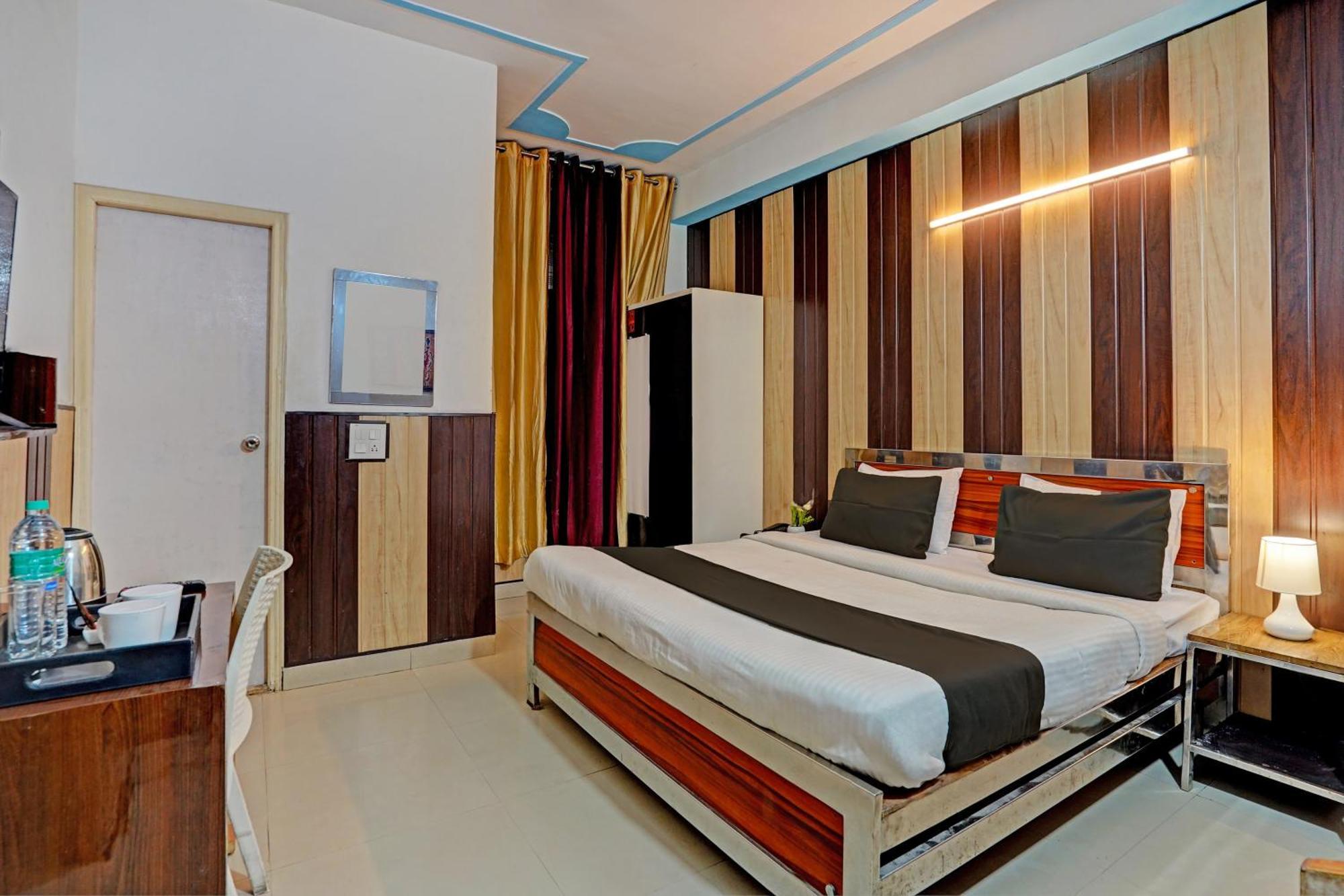 Hotel O Greno House Near Pvr Ansal Plaza نويدا الكبرى المظهر الخارجي الصورة