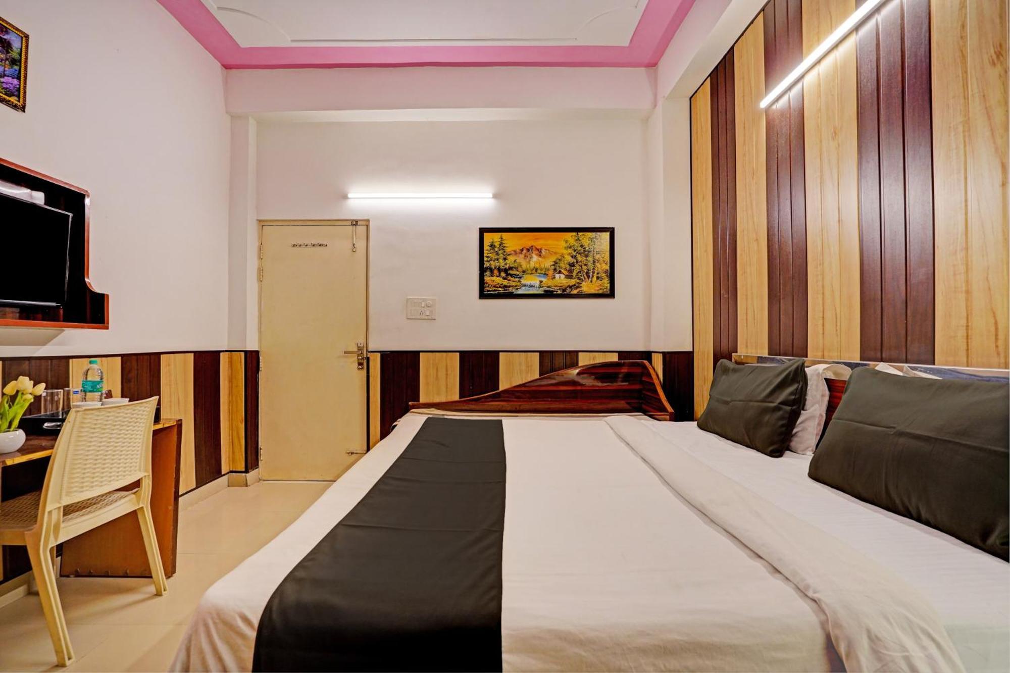 Hotel O Greno House Near Pvr Ansal Plaza نويدا الكبرى المظهر الخارجي الصورة