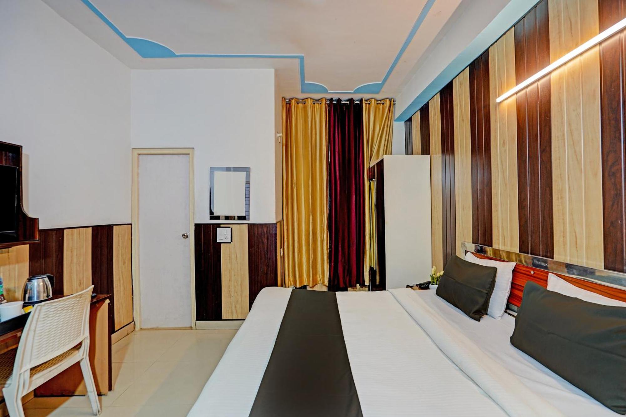 Hotel O Greno House Near Pvr Ansal Plaza نويدا الكبرى المظهر الخارجي الصورة